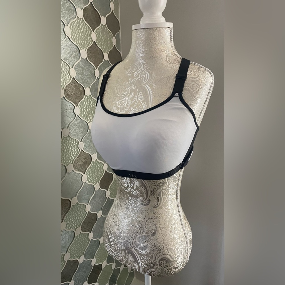 Victoria's Secret 34D SPORT VSX Knockout